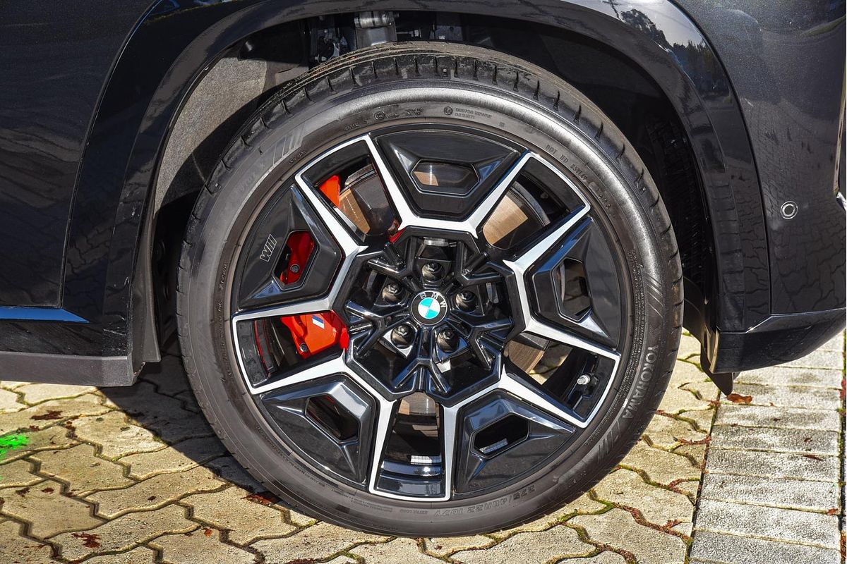 2023 BMW XM G09