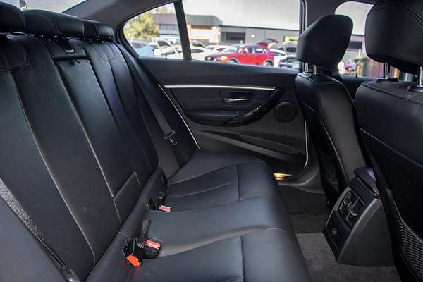2015 BMW 3 Series 330i Luxury Line F30 LCI