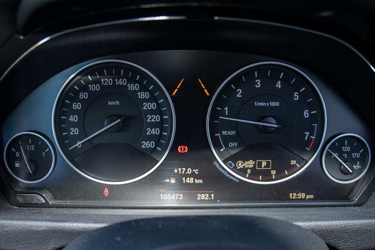 2015 BMW 3 Series 330i Luxury Line F30 LCI