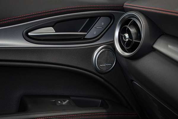 2025 Alfa Romeo Stelvio Tributo Italiano Series 5