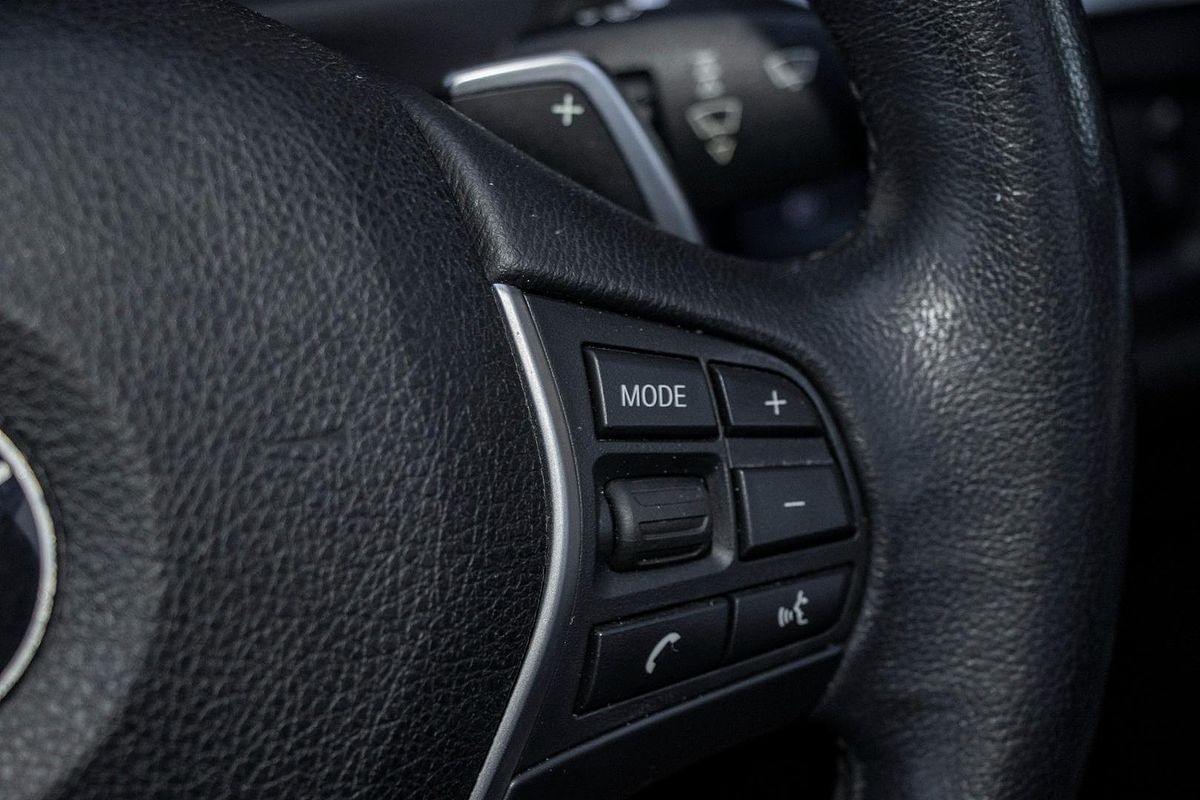2015 BMW 3 Series 330i Luxury Line F30 LCI