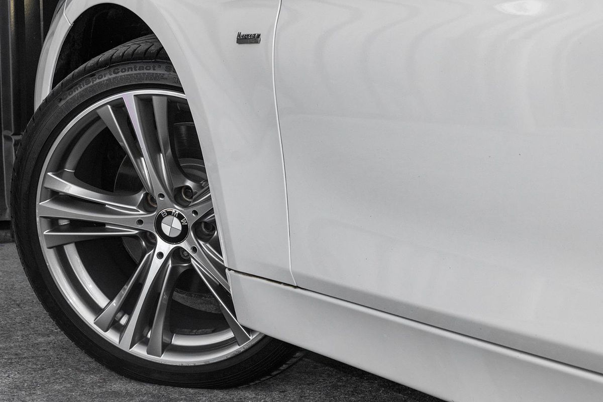 2015 BMW 3 Series 330i Luxury Line F30 LCI