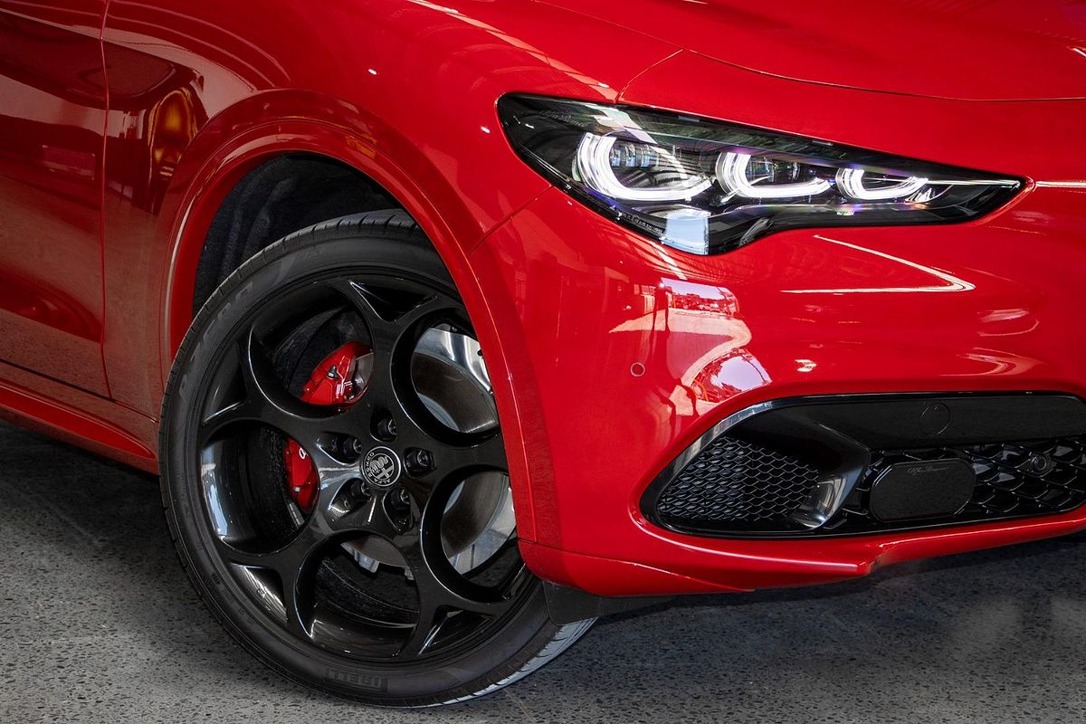 2025 Alfa Romeo Stelvio Tributo Italiano Series 5