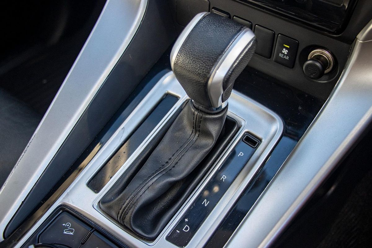 2016 Mitsubishi Pajero Sport GLS QE