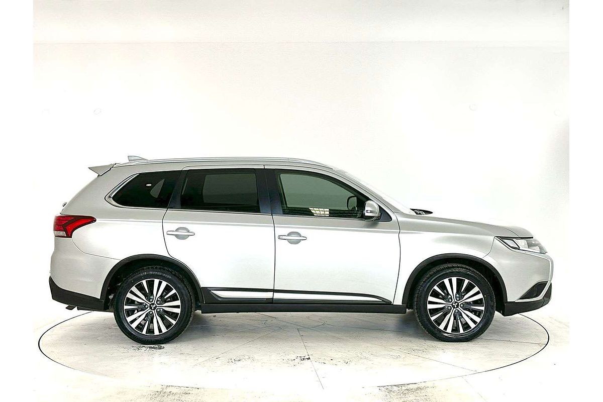 2020 Mitsubishi Outlander LS ZL
