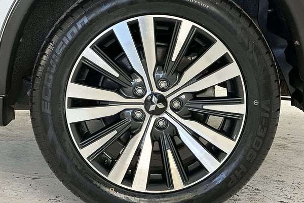 2020 Mitsubishi Outlander LS ZL