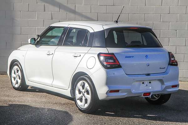 2025 Suzuki Swift Hybrid Plus UZ