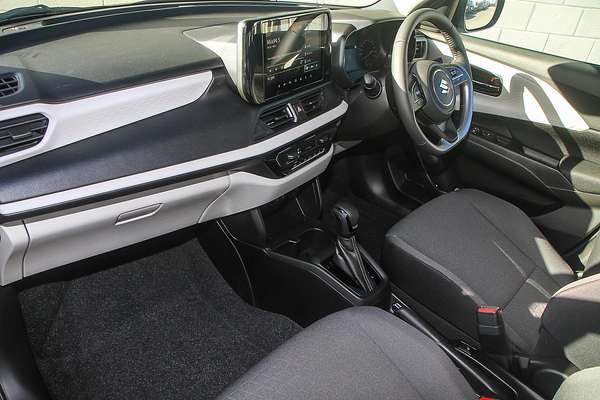 2025 Suzuki Swift Hybrid Plus UZ
