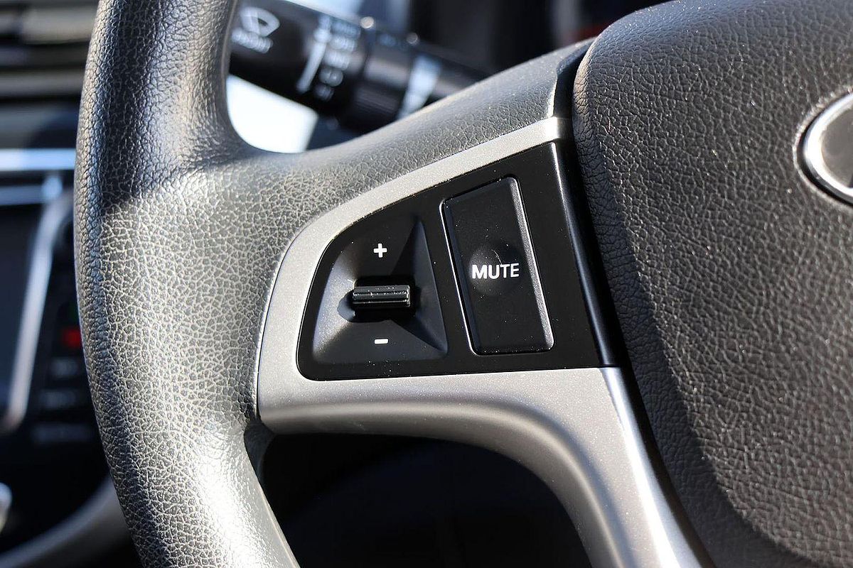 2014 Hyundai Accent Active RB2