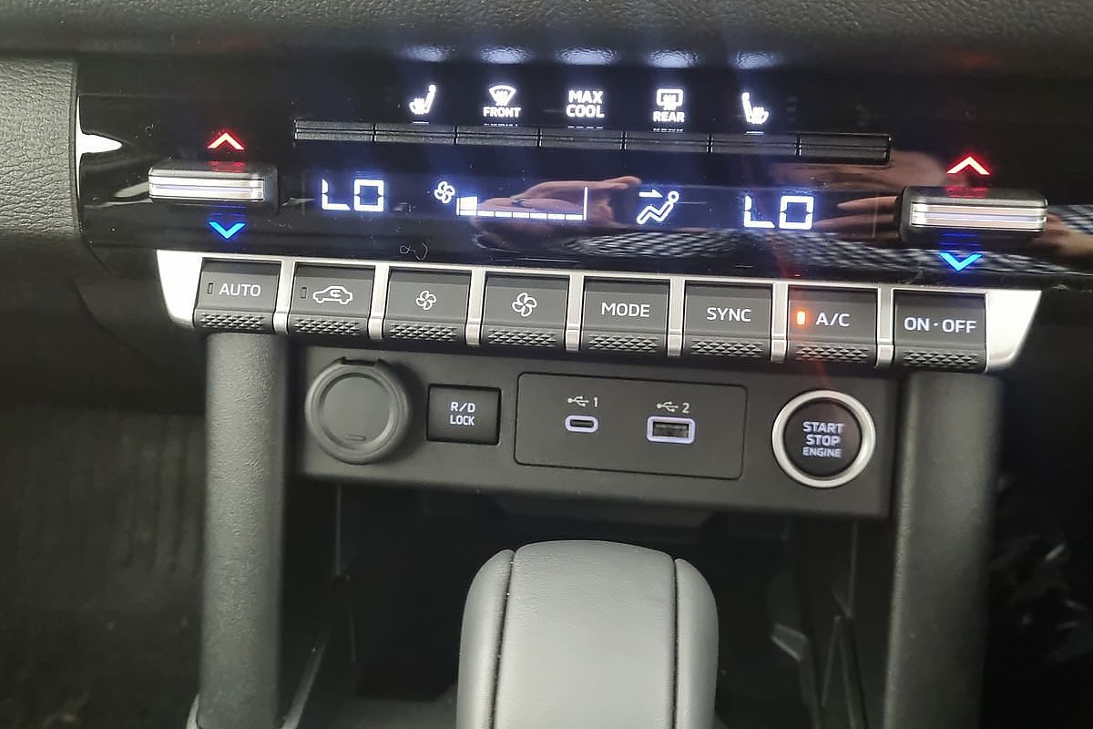 2024 Mitsubishi Triton GSR MV 4X4