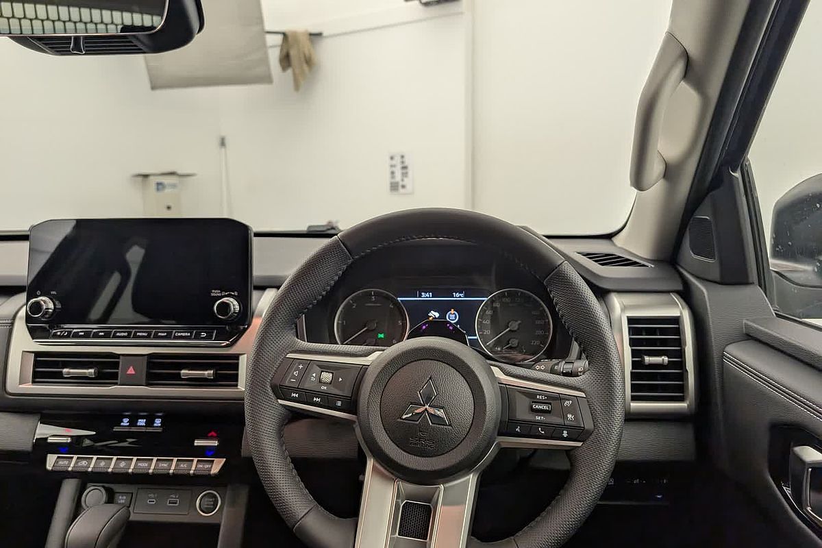 2025 Mitsubishi Triton GLS MV 4X4