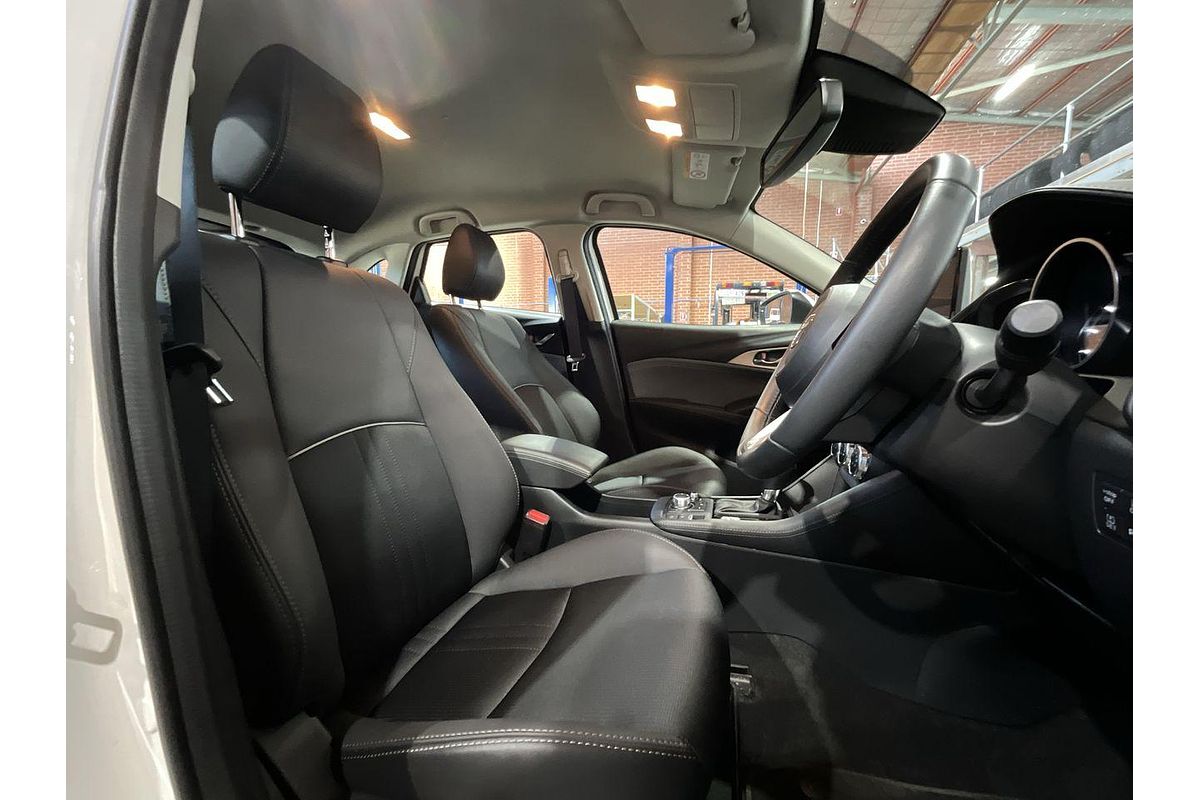 2023 Mazda CX-3 sTouring DK