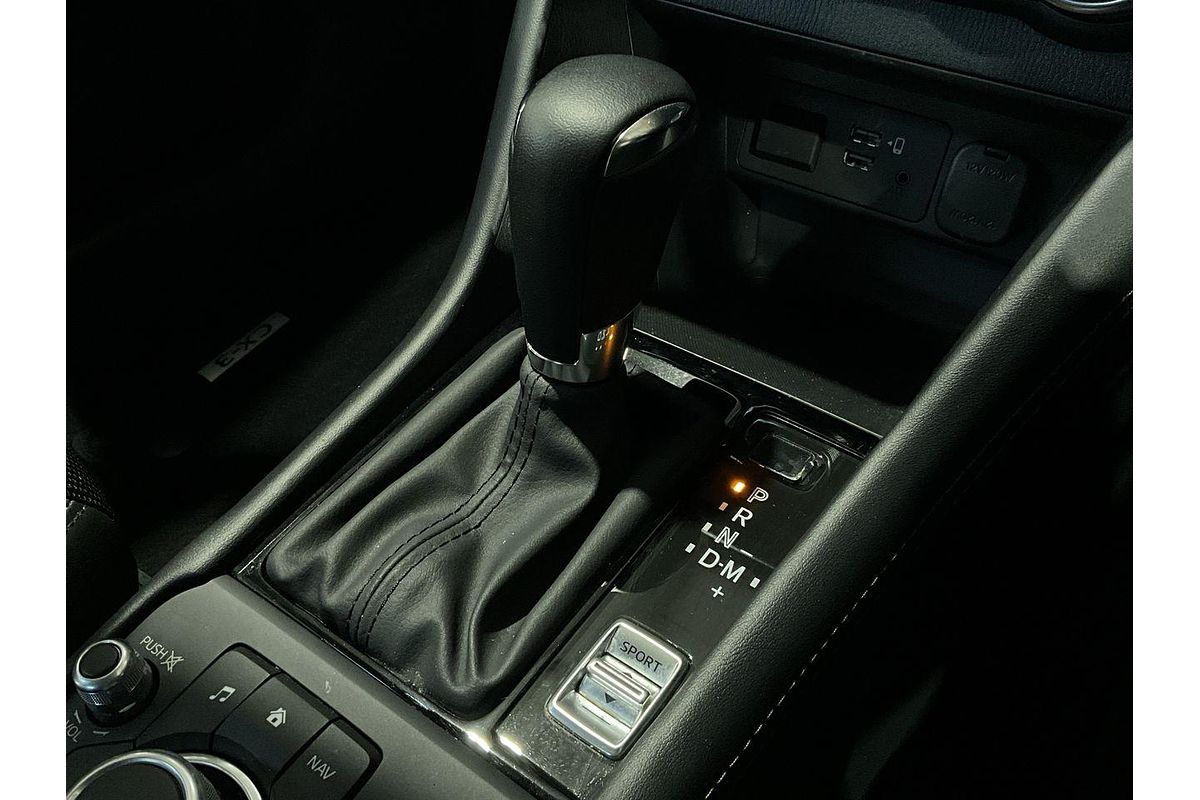 2023 Mazda CX-3 sTouring DK