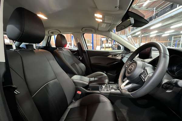 2023 Mazda CX-3 sTouring DK
