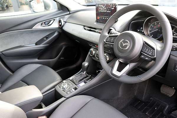 2025 Mazda CX-3 G20 Akari DK