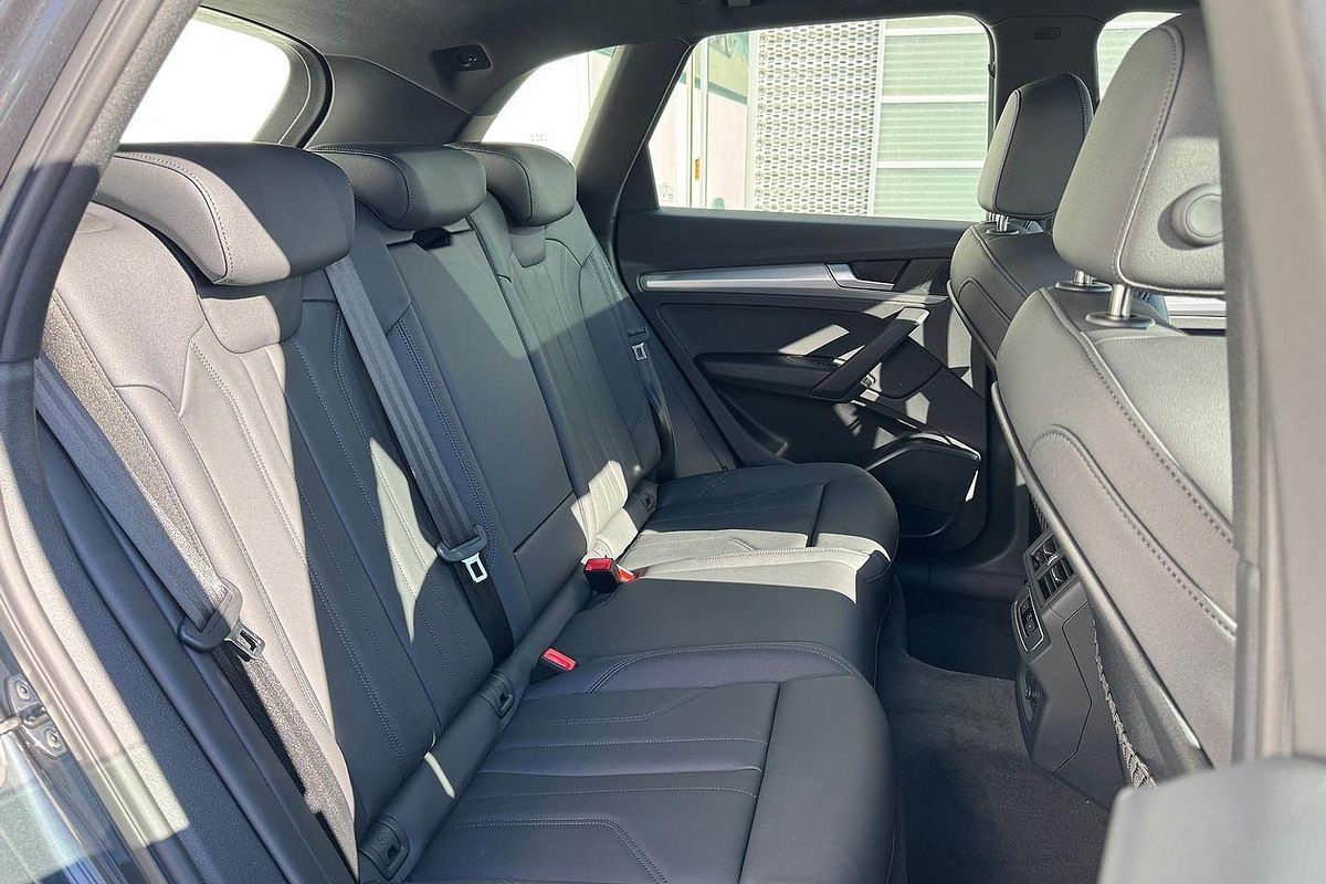 2025 Audi Q5 45 TFSI Sport FY