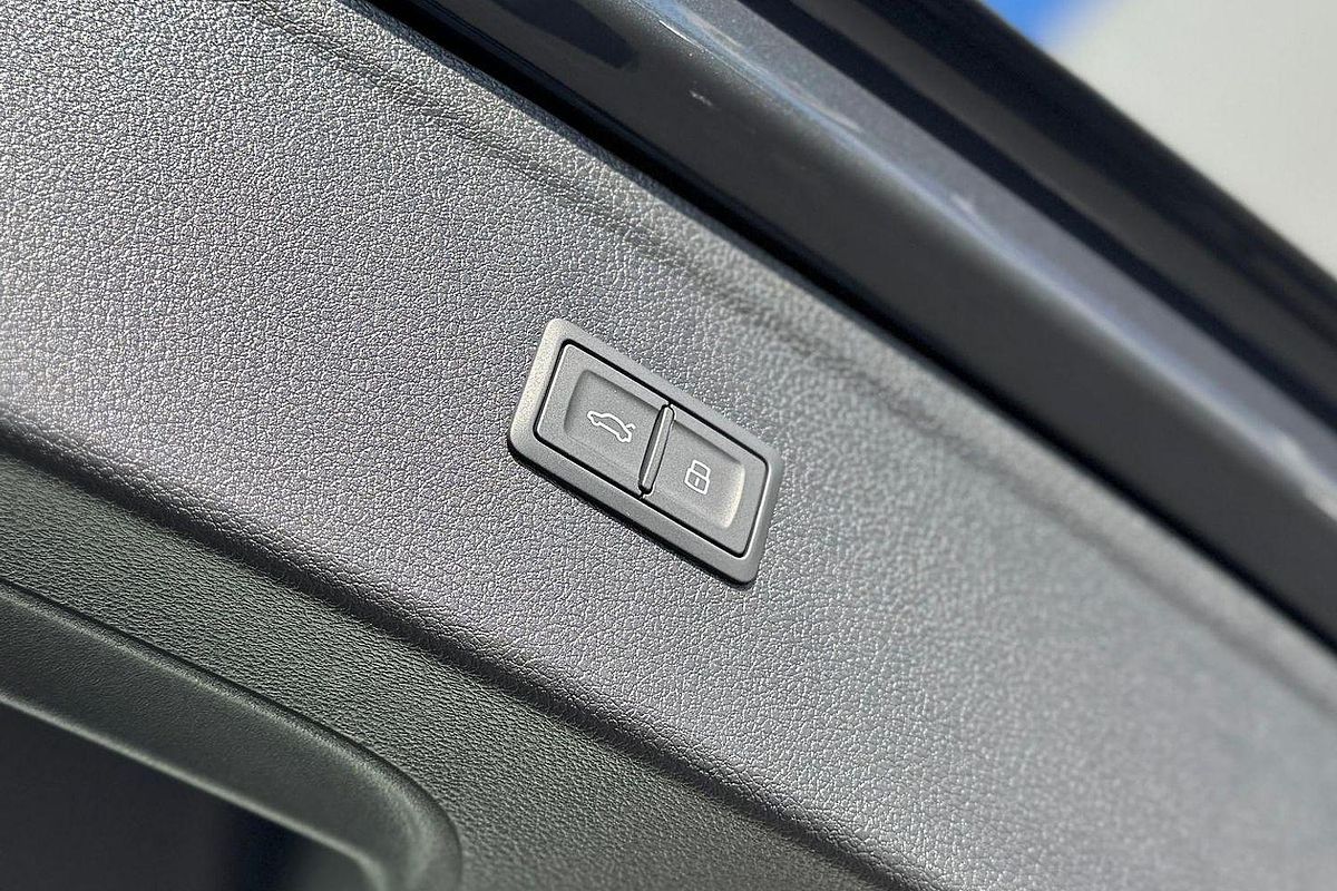 2025 Audi Q5 45 TFSI Sport FY