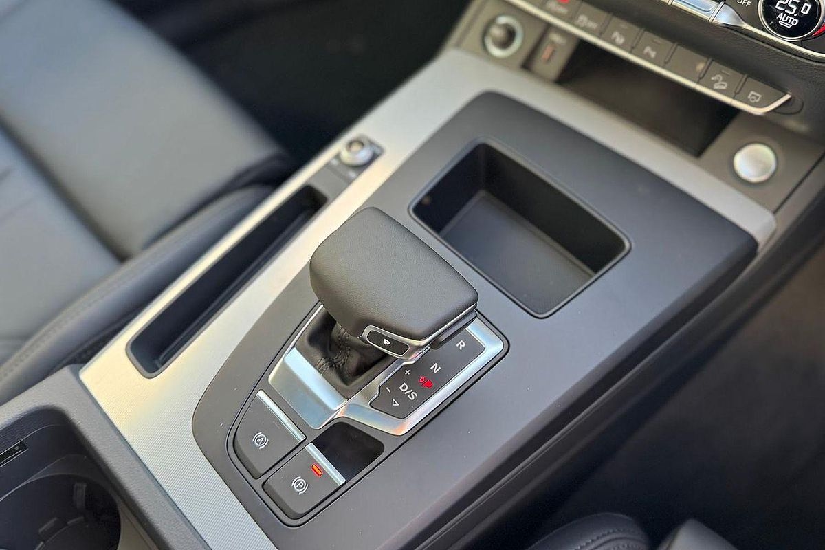 2025 Audi Q5 45 TFSI Sport FY