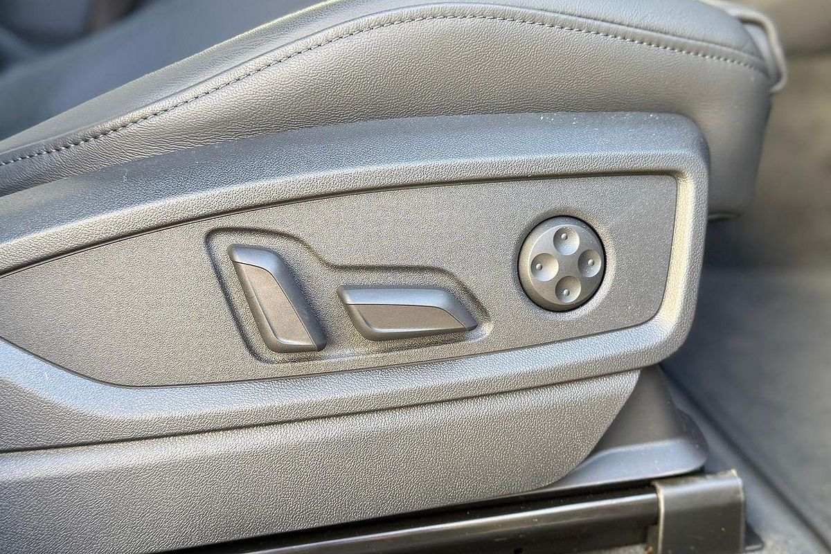 2025 Audi Q5 45 TFSI Sport FY