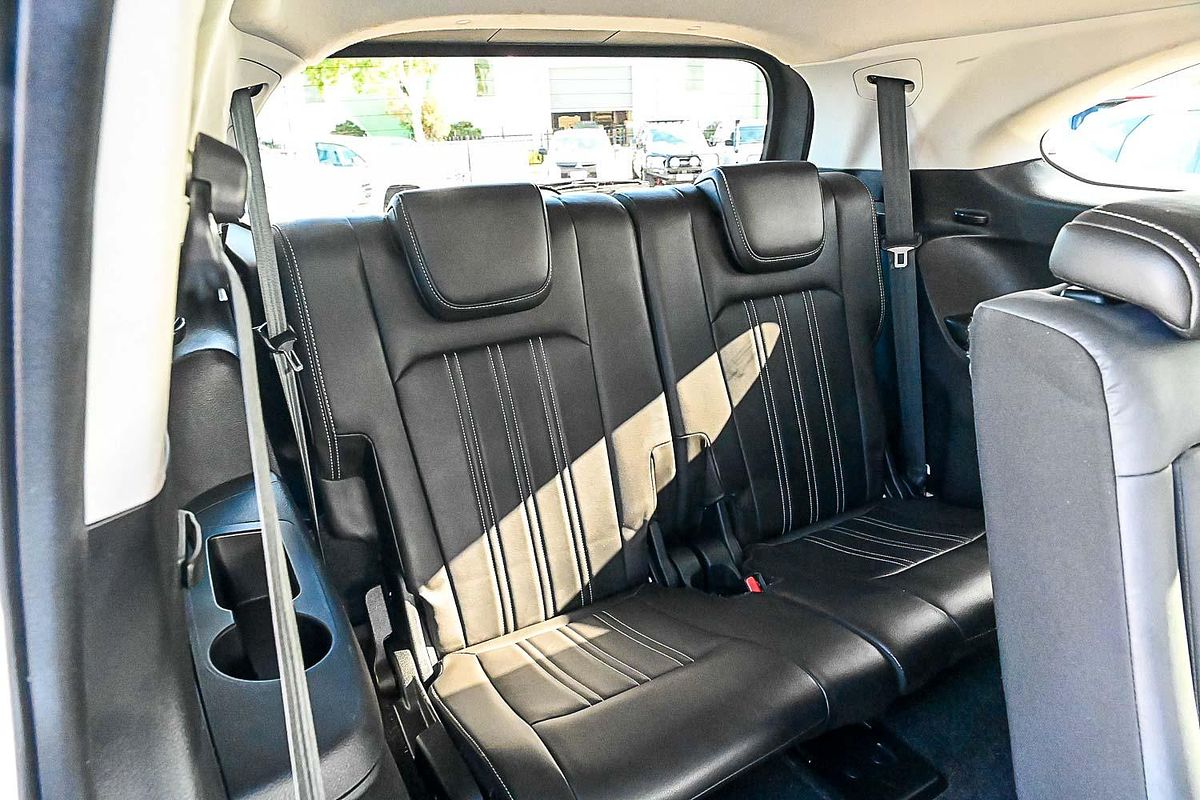2023 Isuzu MU-X LS-T