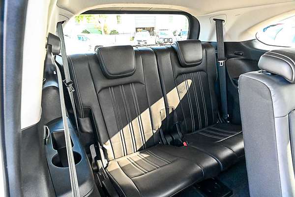 2023 Isuzu MU-X LS-T