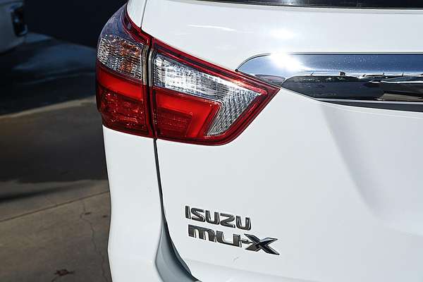 2017 Isuzu MU-X LS-T