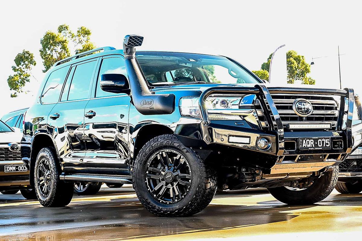 2017 Toyota Landcruiser Sahara VDJ200R