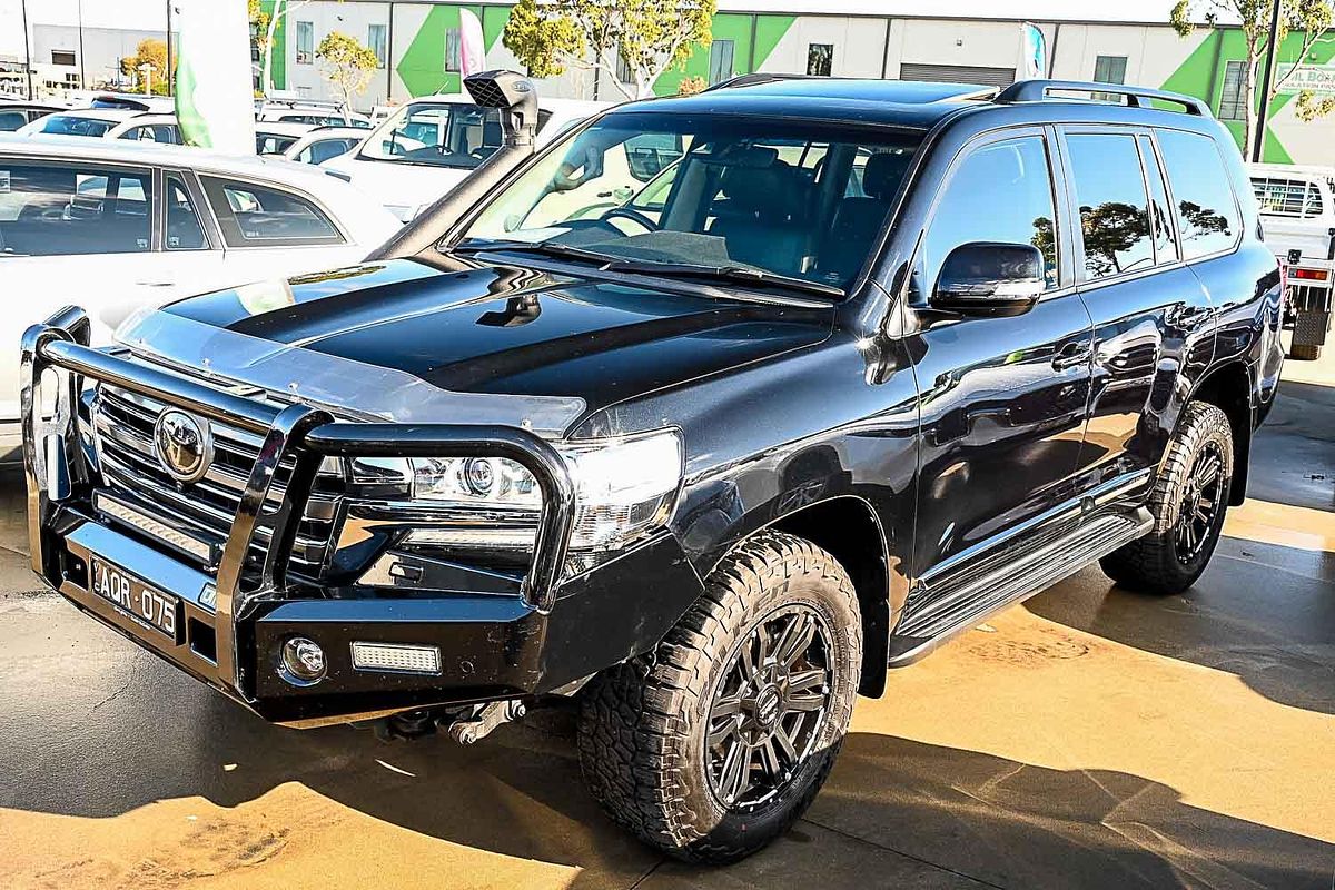 2017 Toyota Landcruiser Sahara VDJ200R