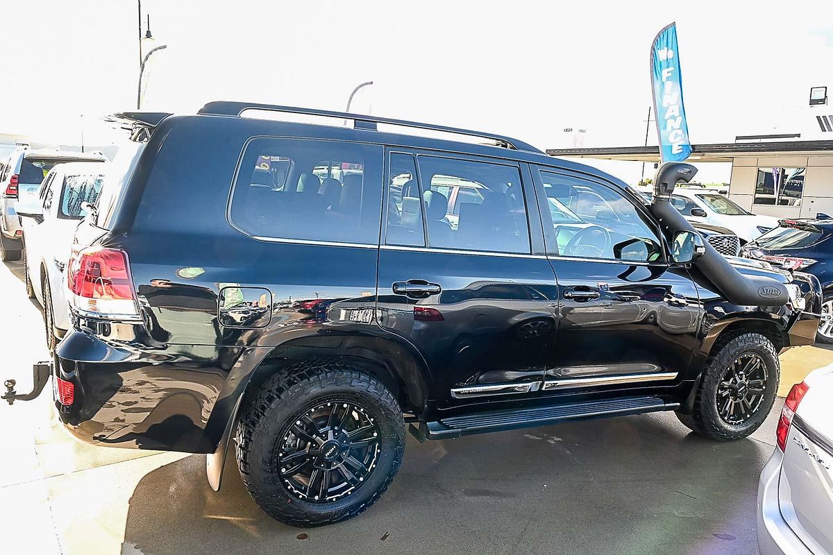 2017 Toyota Landcruiser Sahara VDJ200R