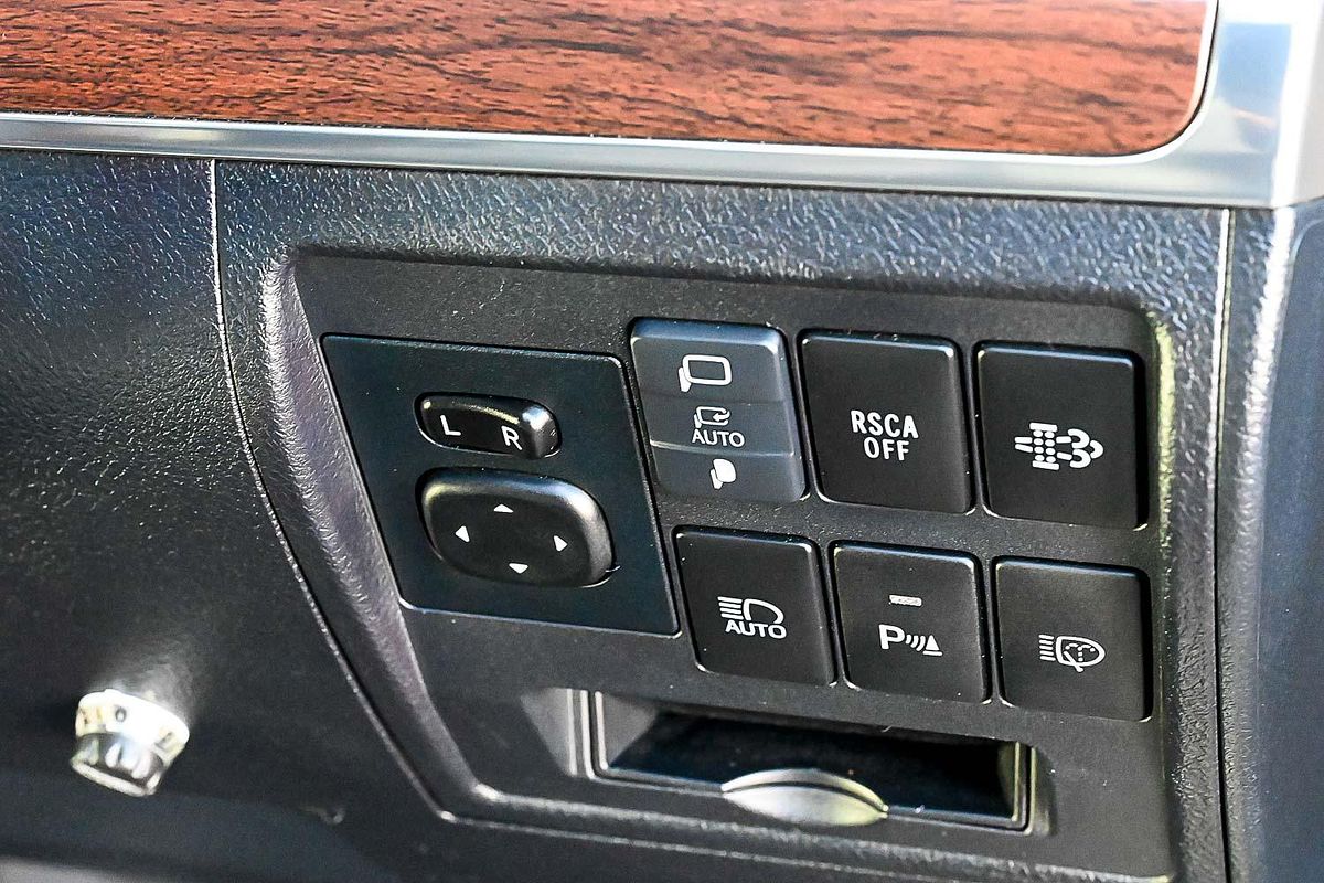 2017 Toyota Landcruiser Sahara VDJ200R