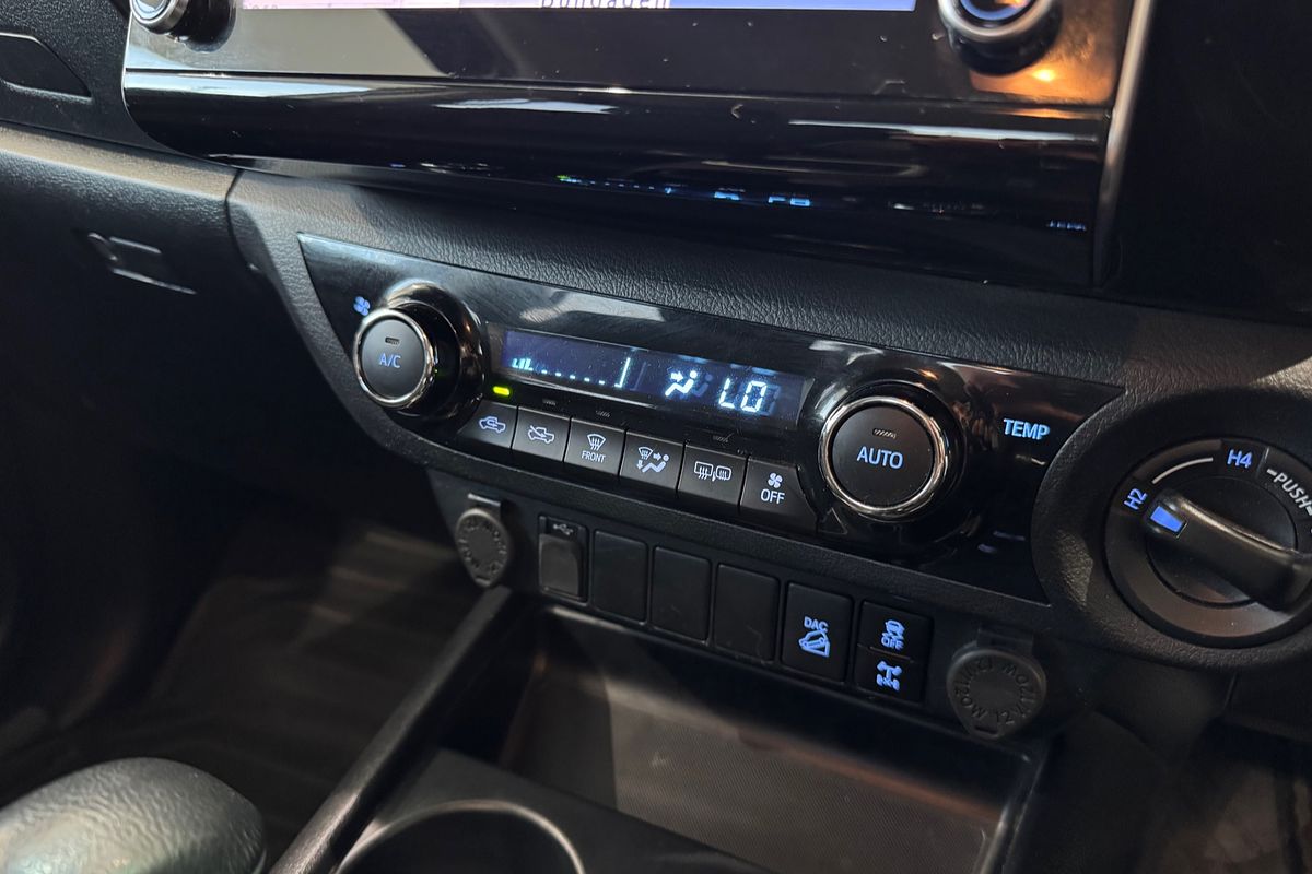 2021 Toyota Hilux SR5 GUN126R 4X4