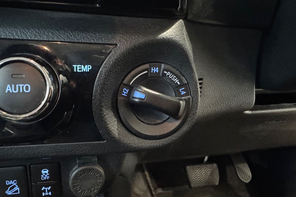 2021 Toyota Hilux SR5 GUN126R 4X4