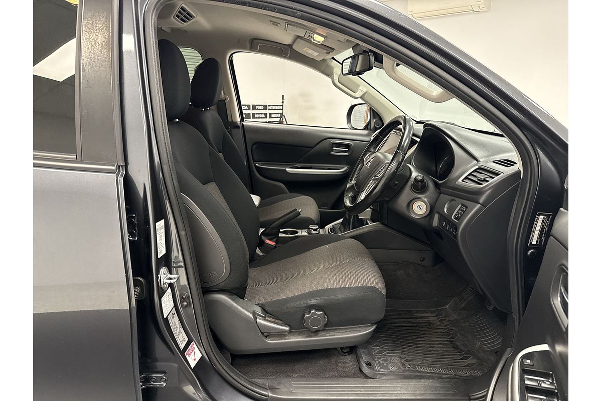 2019 Mitsubishi Triton GLS MR 4X4