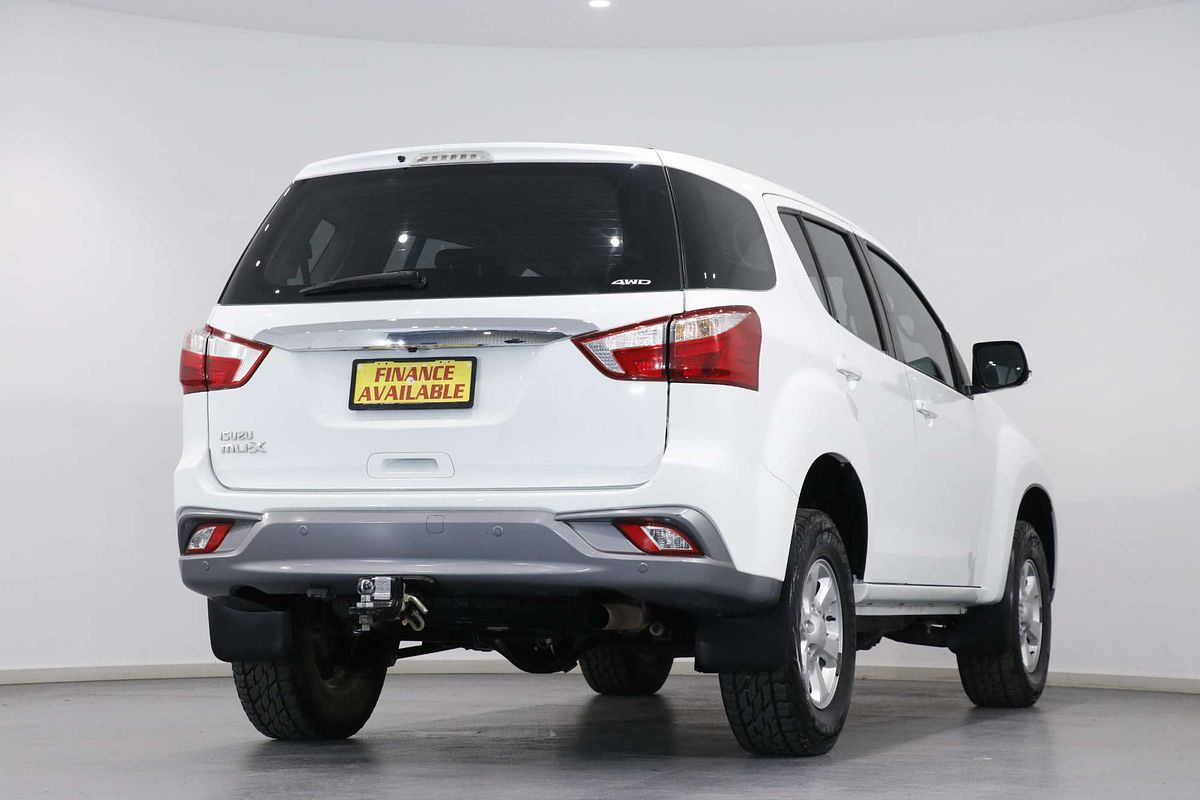 2018 Isuzu MU-X LS-M