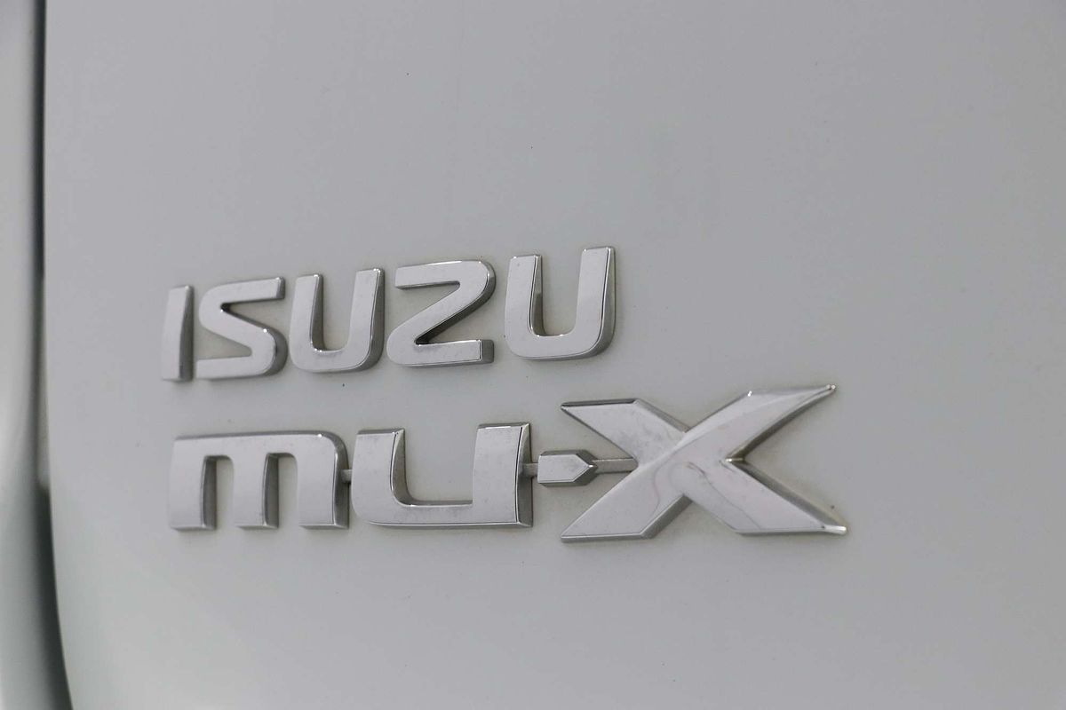 2018 Isuzu MU-X LS-M