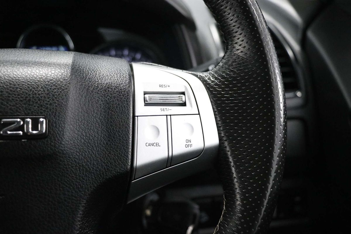 2018 Isuzu MU-X LS-M