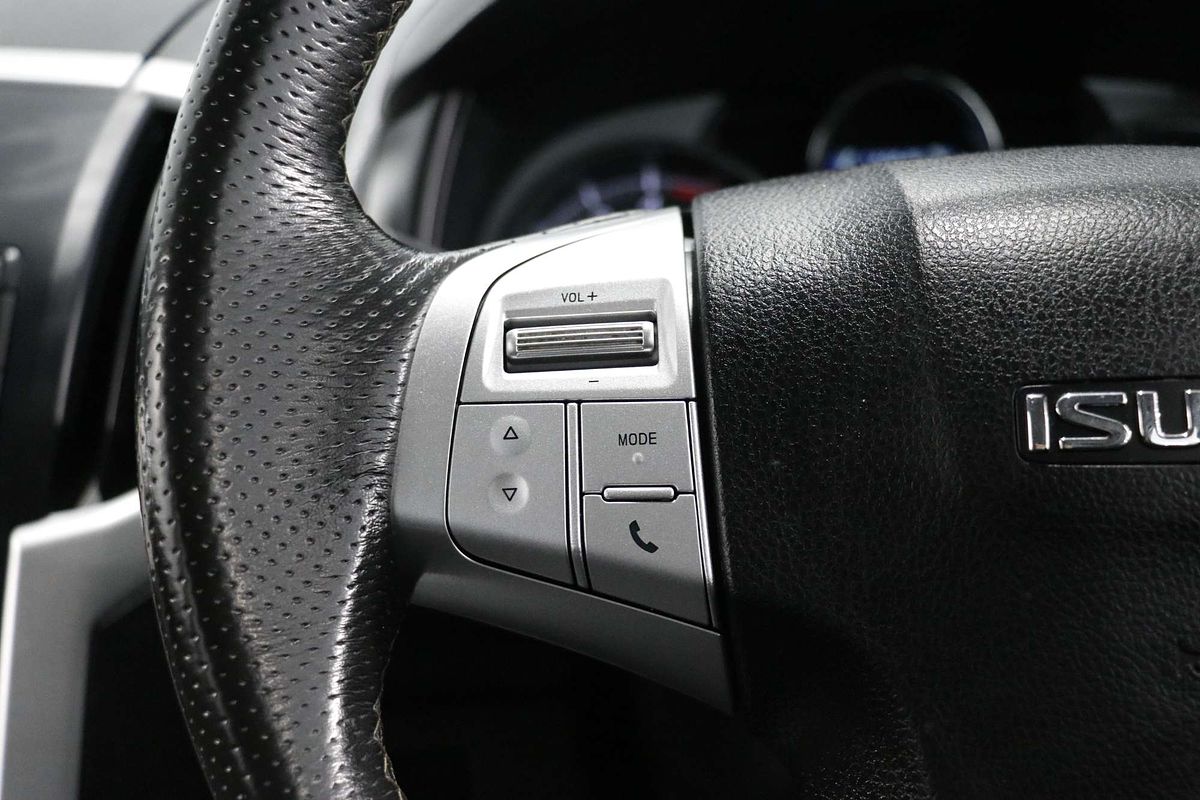 2018 Isuzu MU-X LS-M