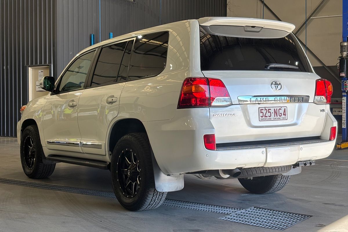 2014 Toyota Landcruiser Sahara VDJ200R