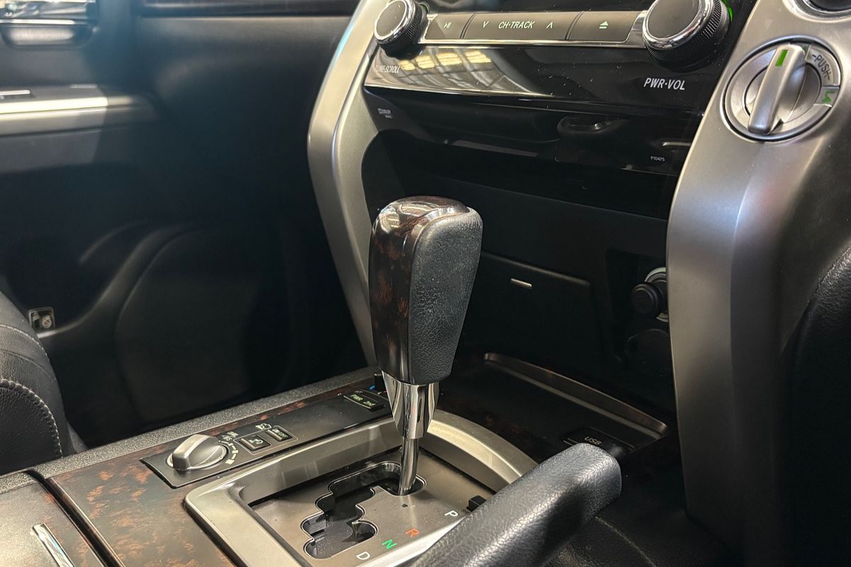 2014 Toyota Landcruiser Sahara VDJ200R