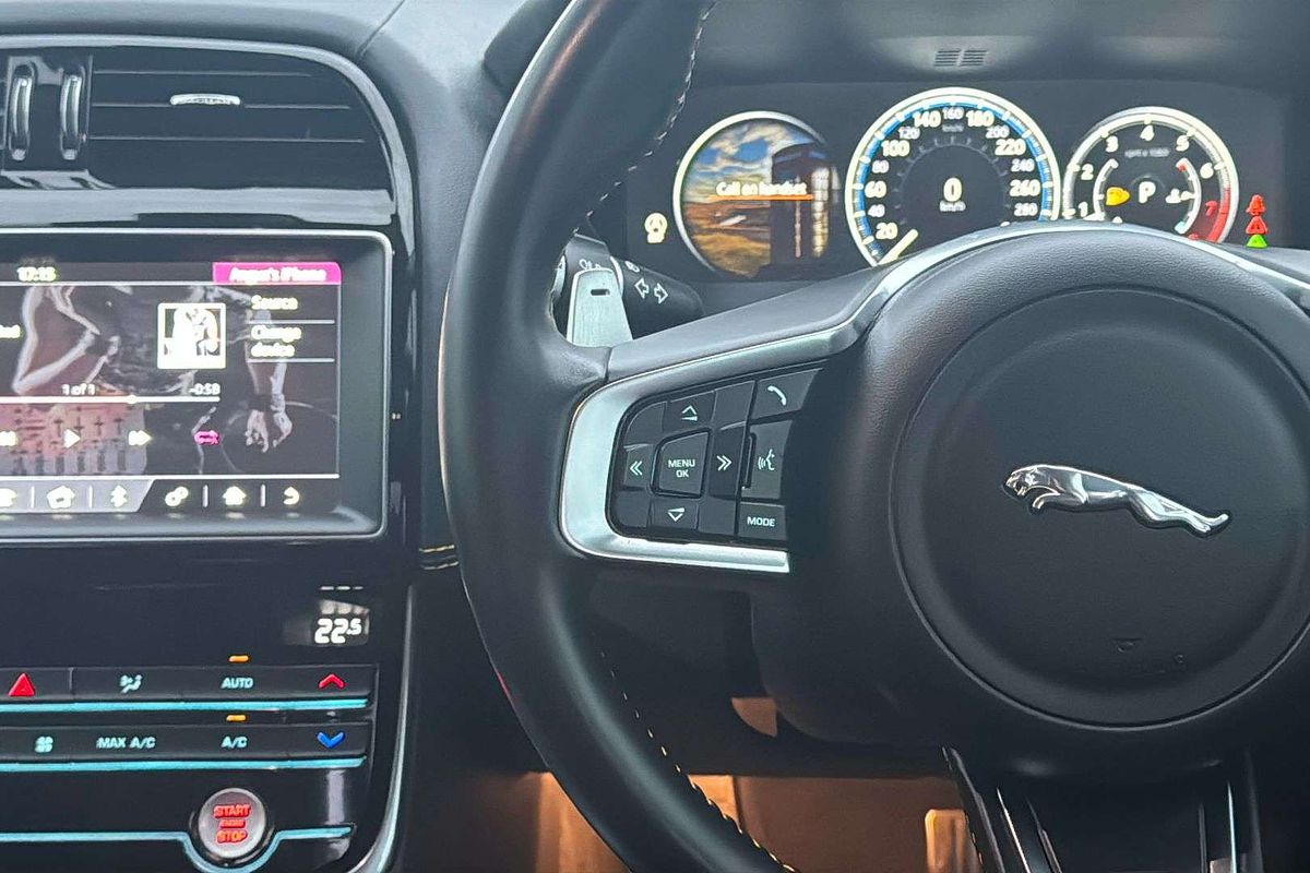 2018 Jaguar XE 30t 300 Sport X760
