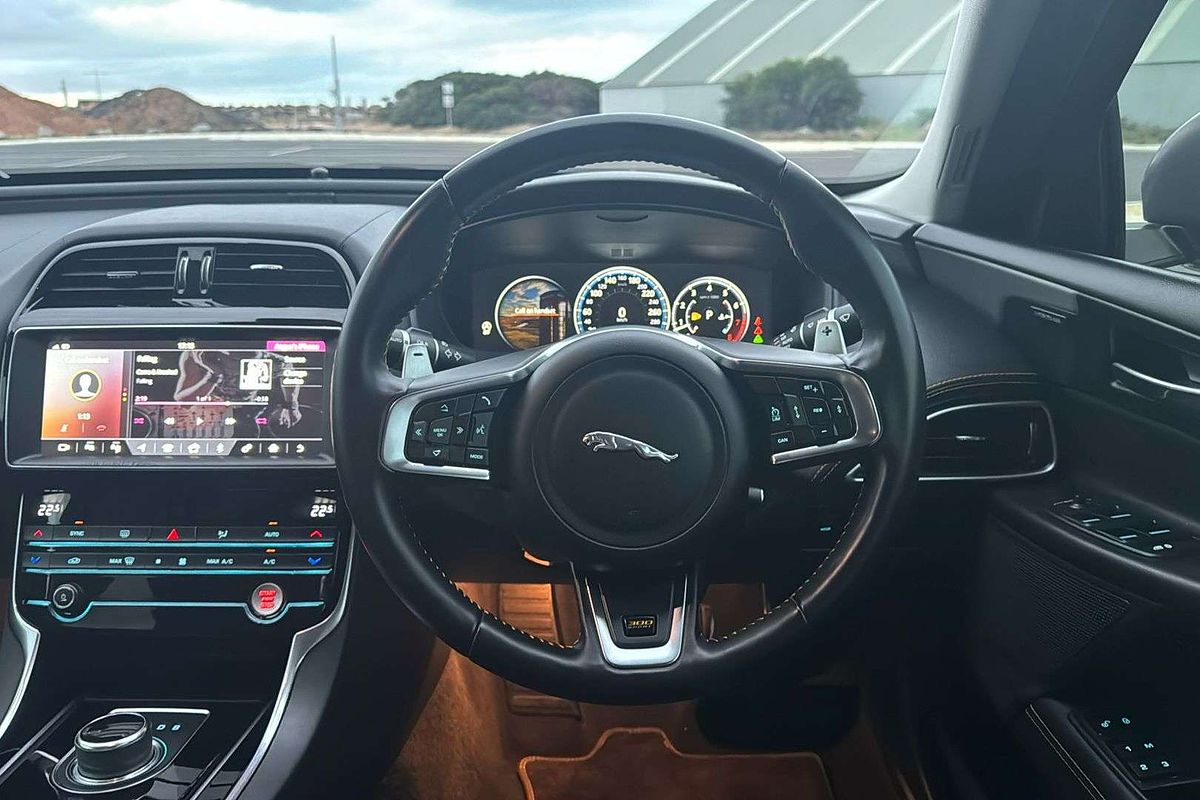 2018 Jaguar XE 30t 300 Sport X760