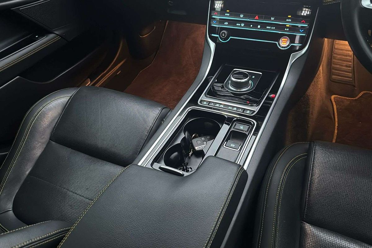2018 Jaguar XE 30t 300 Sport X760