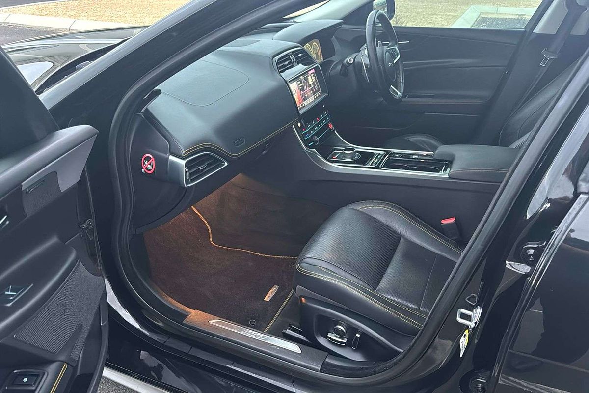 2018 Jaguar XE 30t 300 Sport X760