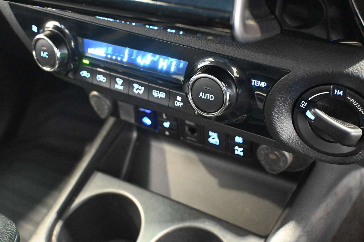 2021 Toyota Hilux SR5 GUN126R 4X4