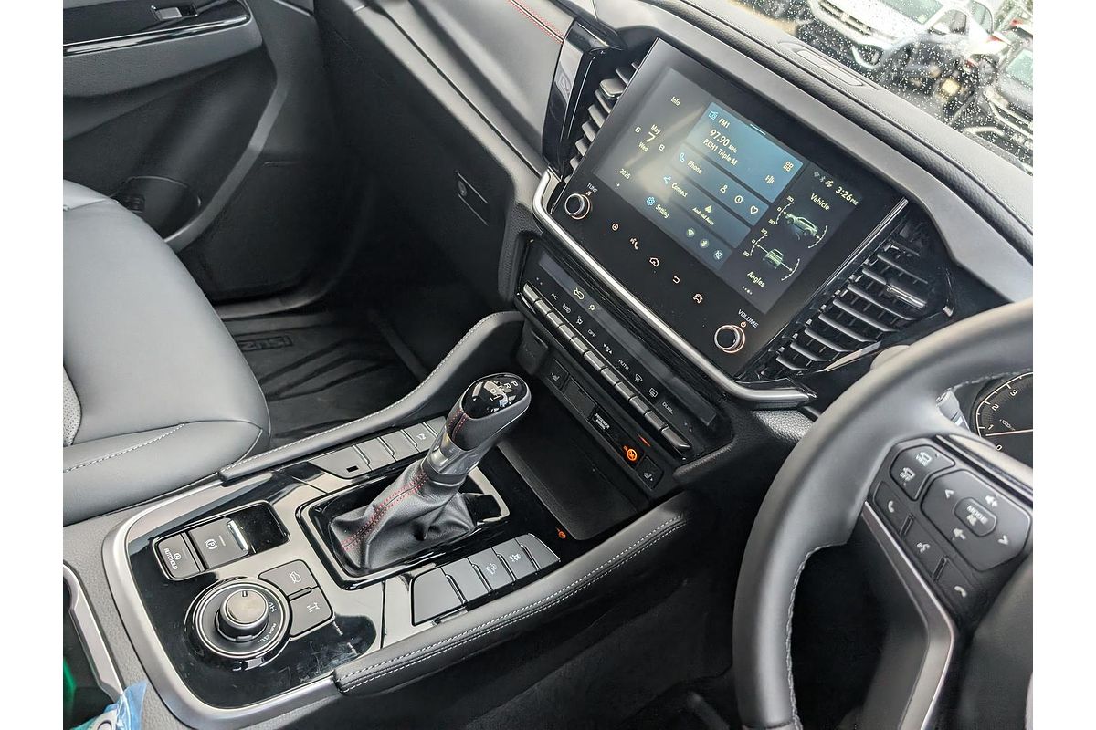 2025 Isuzu MU-X X-TERRAIN