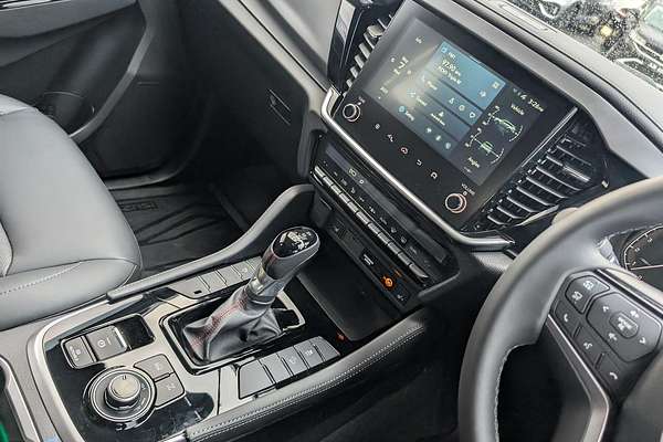 2025 Isuzu MU-X X-TERRAIN