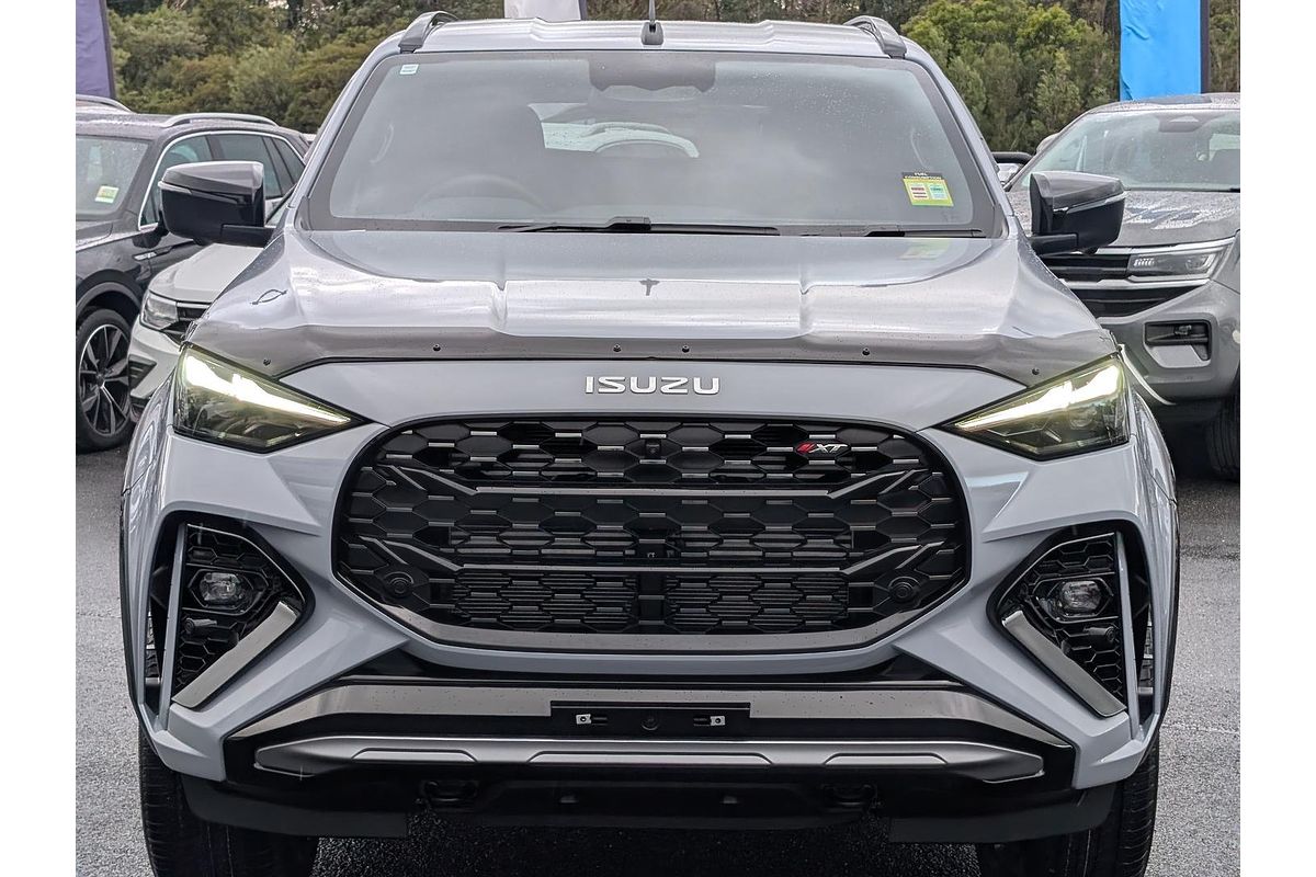 2025 Isuzu MU-X X-TERRAIN