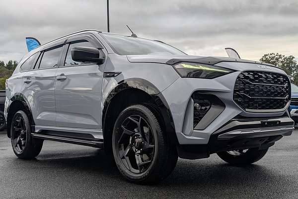 2025 Isuzu MU-X X-TERRAIN