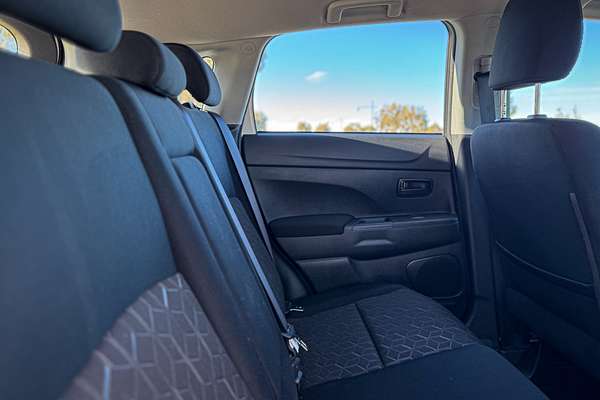 2023 Mitsubishi ASX ES XD