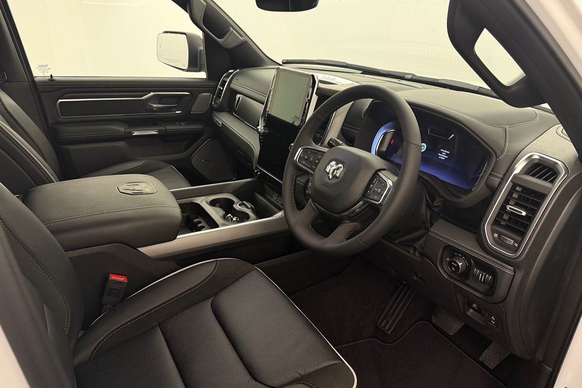 2025 RAM DT6P9821H.25